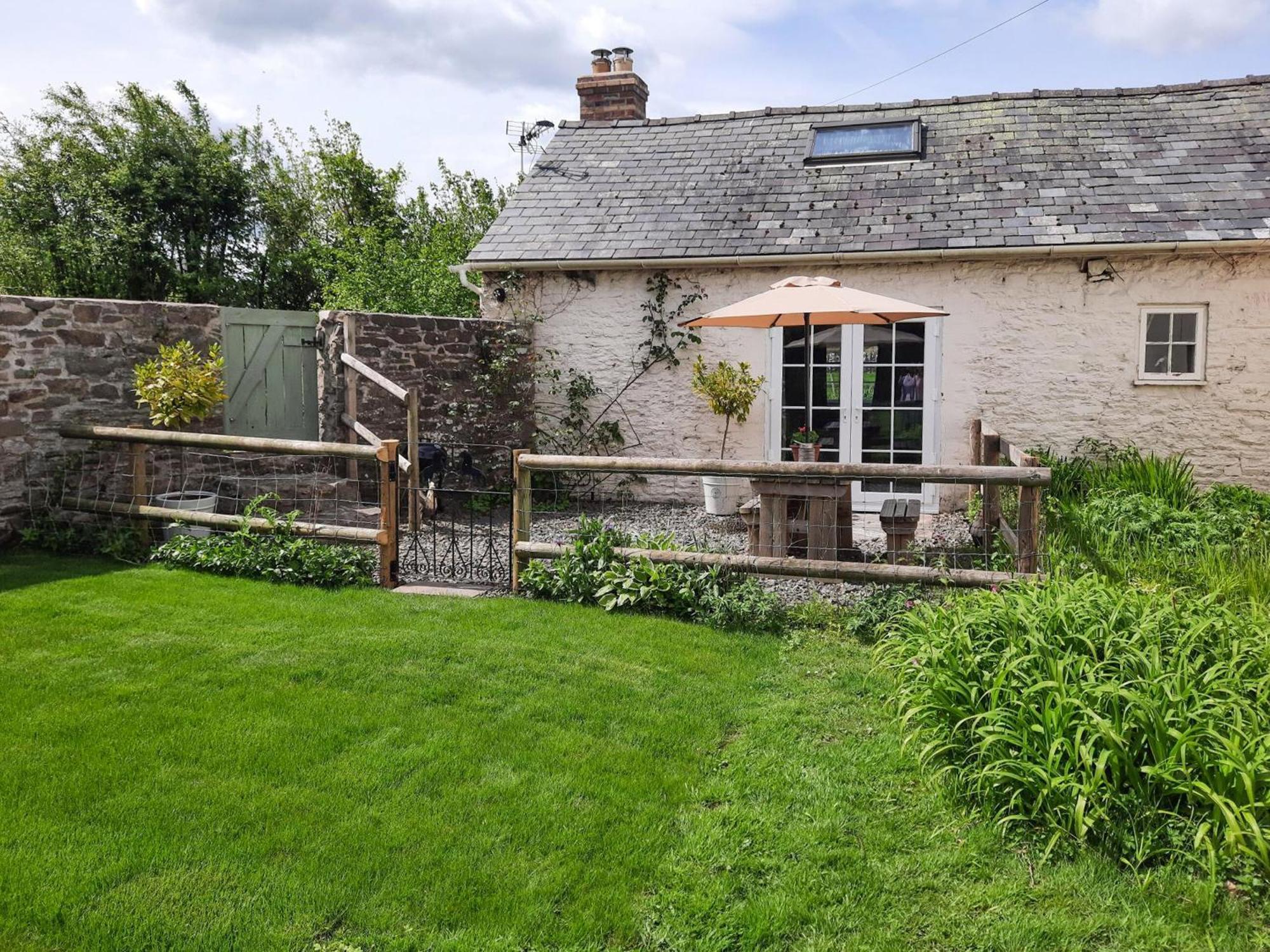 The Cider Barn Villa Presteigne Bagian luar foto